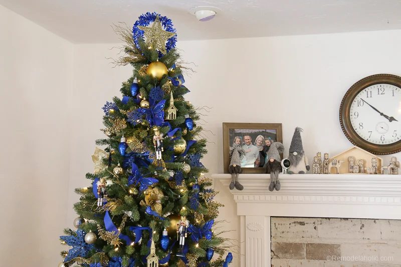 Dollar Store Christmas Tree Under $50 #Bekob #Christmastree #dollarstoreChristmas #Christmashacks