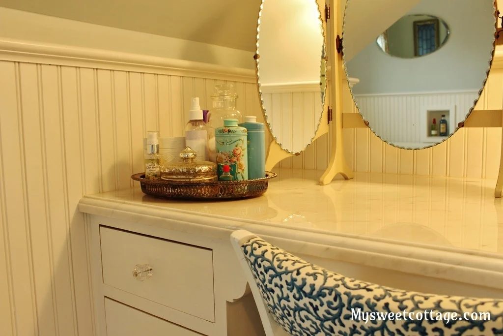 15 Custom built-in cabinetry to use all the space in a dormer window remodel, make-up desk, My Sweet Cottage featured on @Bekob