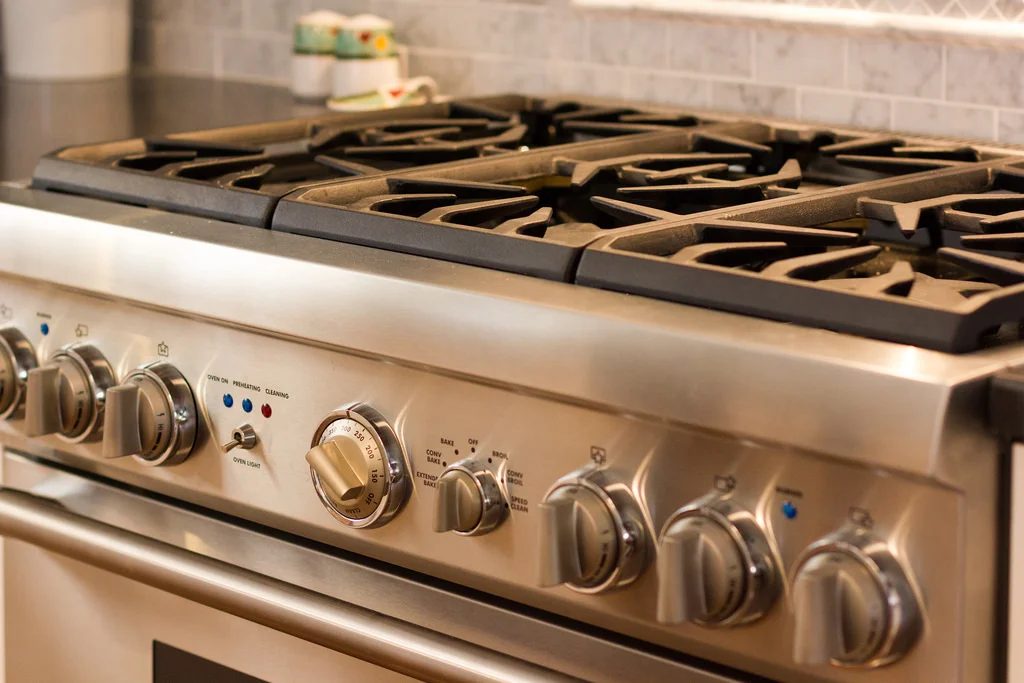 vivid new stove on Bekob
