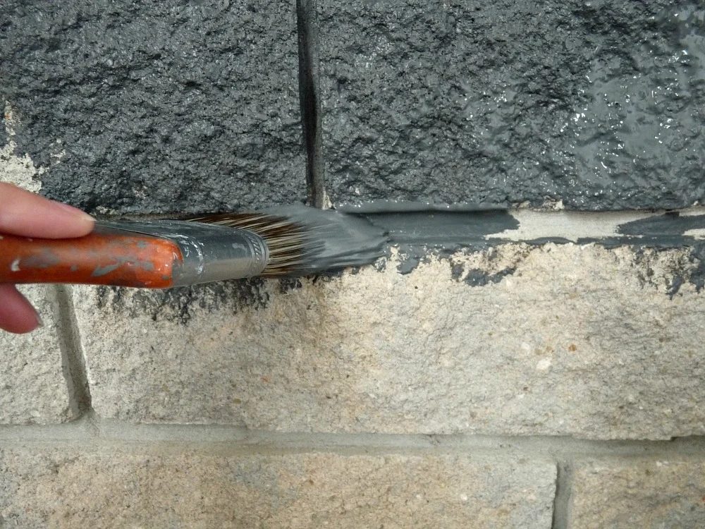 how to paint a brick fireplace, Dans le Lakehouse on Bekob