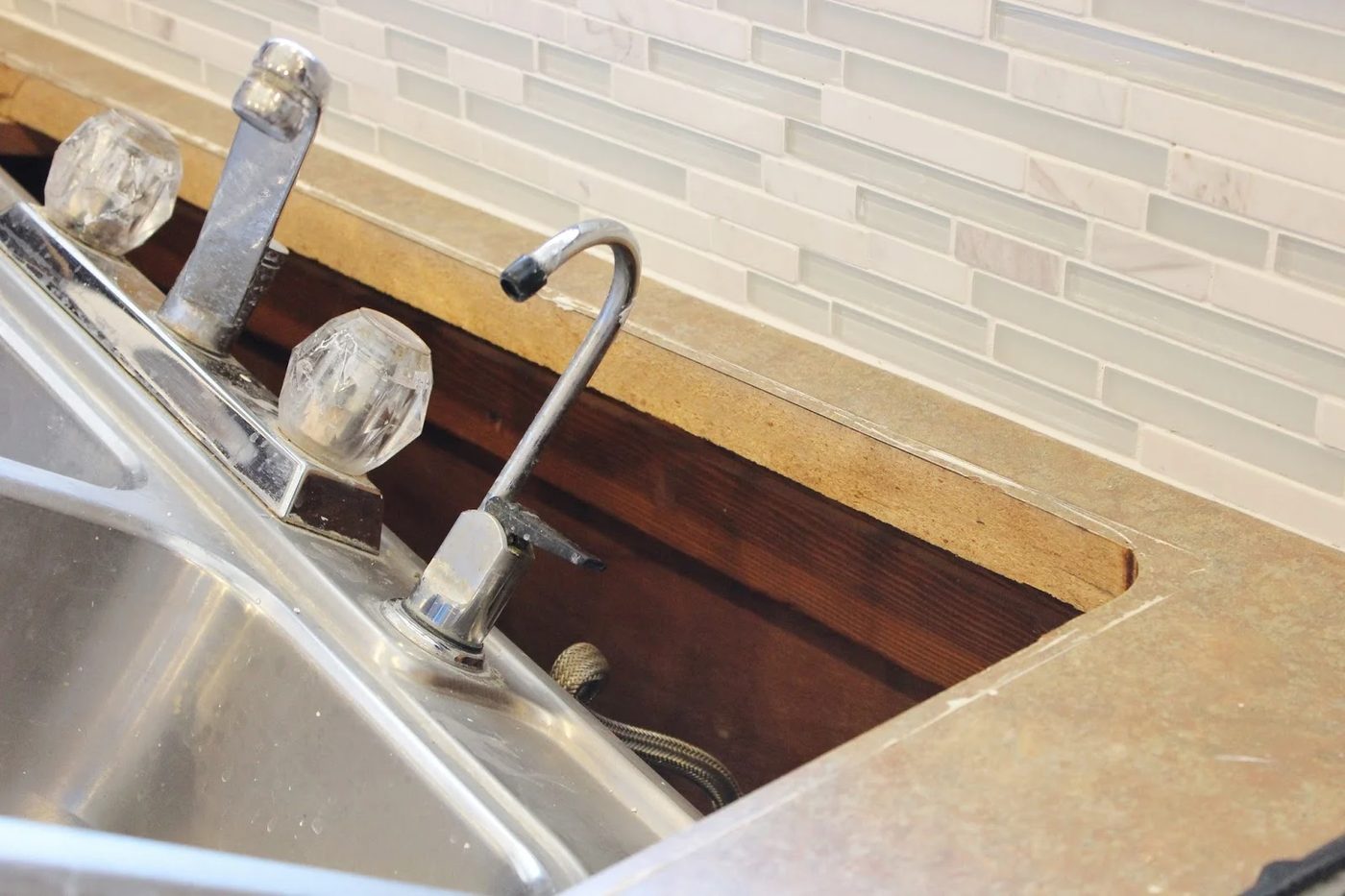 replacing the kitchen sink, House For Five featured on Bekob