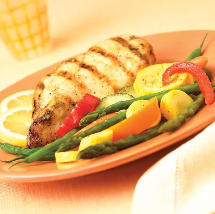 Grilled Lemon Chicken | FOODIEaholic.com #recipe #cooking #grill #chicken #lemon