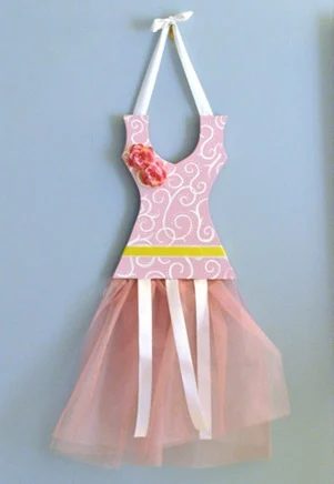 ballerina-hair-clip-dress walkthrough-hair-bow-storage-walkthrough