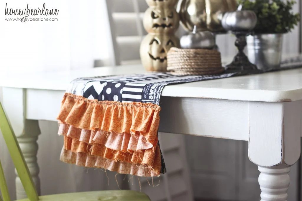 Love a handmade touch to your Halloween decor? Try one of these 37 direct Halloween Decorations to Sew ~ Tipsaholic.com #sewing #halloween #decorating