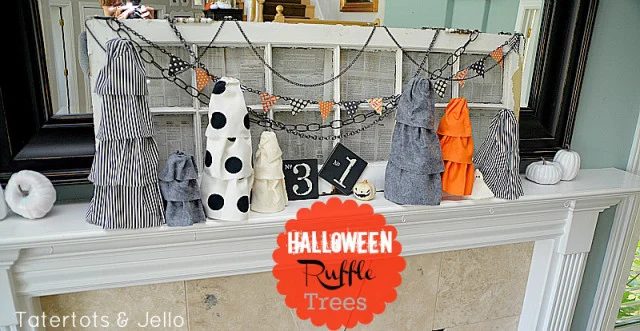 Love a handmade touch to your Halloween decor? Try one of these 37 direct Halloween Decorations to Sew ~ Tipsaholic.com #sewing #halloween #decorating
