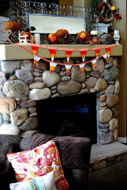 Love a handmade touch to your Halloween decor? Try one of these 37 direct Halloween Decorations to Sew ~ Tipsaholic.com #sewing #halloween #decorating