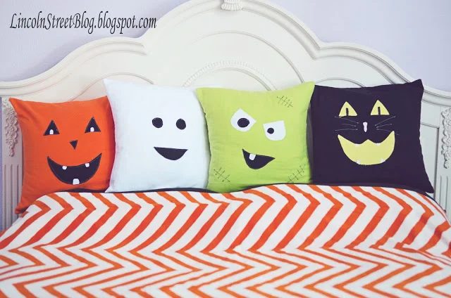 Love a handmade touch to your Halloween decor? Try one of these 37 direct Halloween Decorations to Sew ~ Tipsaholic.com #sewing #halloween #decorating