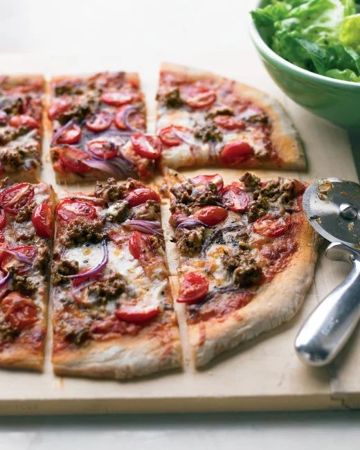 Hamburger and Grape Tomato Pizza