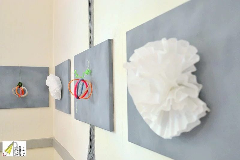 Hanging canvas' to hang art!