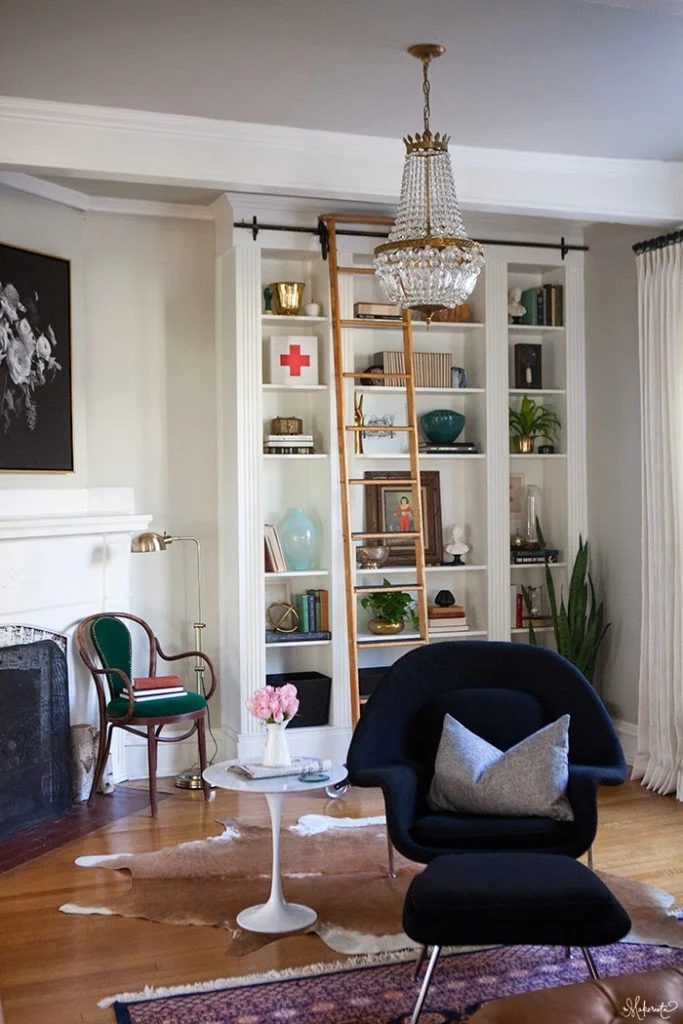 The-Makerista-Ikea-Bookshelf-method-Billy-Built-ins-French-Basket-Chandelier-Library-Ladder-683x1024