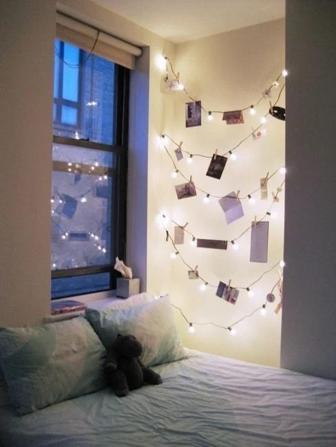 clothespins on christmas lights for holiday cards - via @Bekob