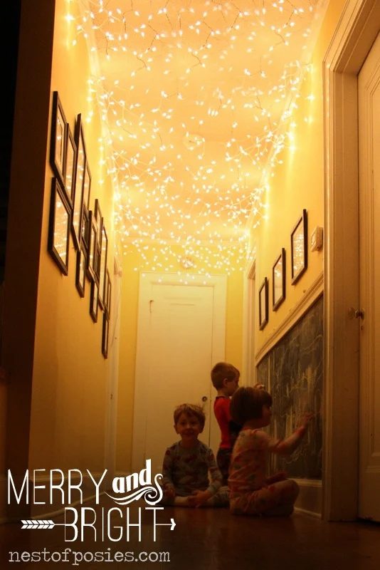 twinkle light ceiling - Nest of Posies via @Bekob