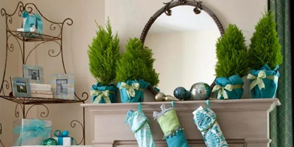 Home Sweet Home for Christmas: Mantel Inspiration