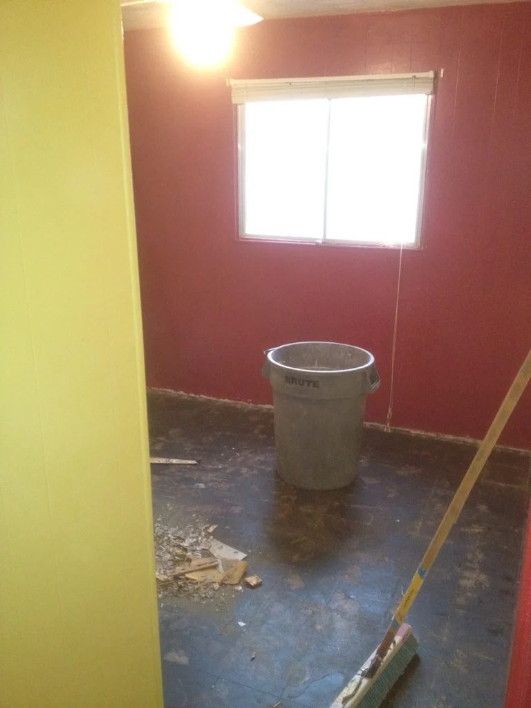 Lindsay & Drew pink & yellow room