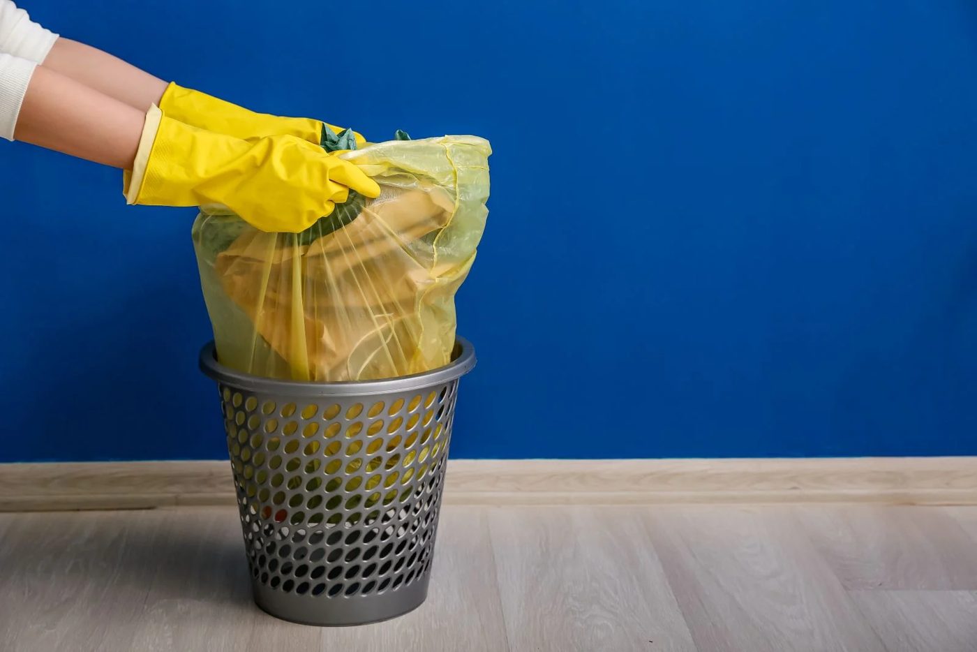 Cleaning Trash Bin
