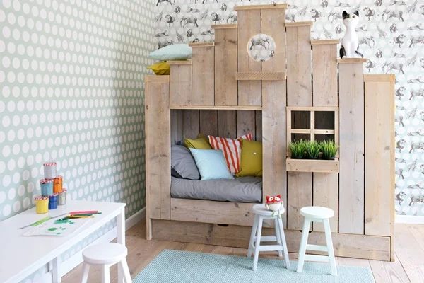 rustic wood house shaped bunk bed via trendspanarna