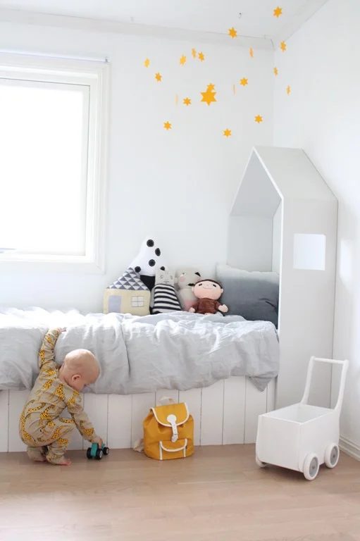 white house headboard for kids bed, scandinavian style, deasogmia