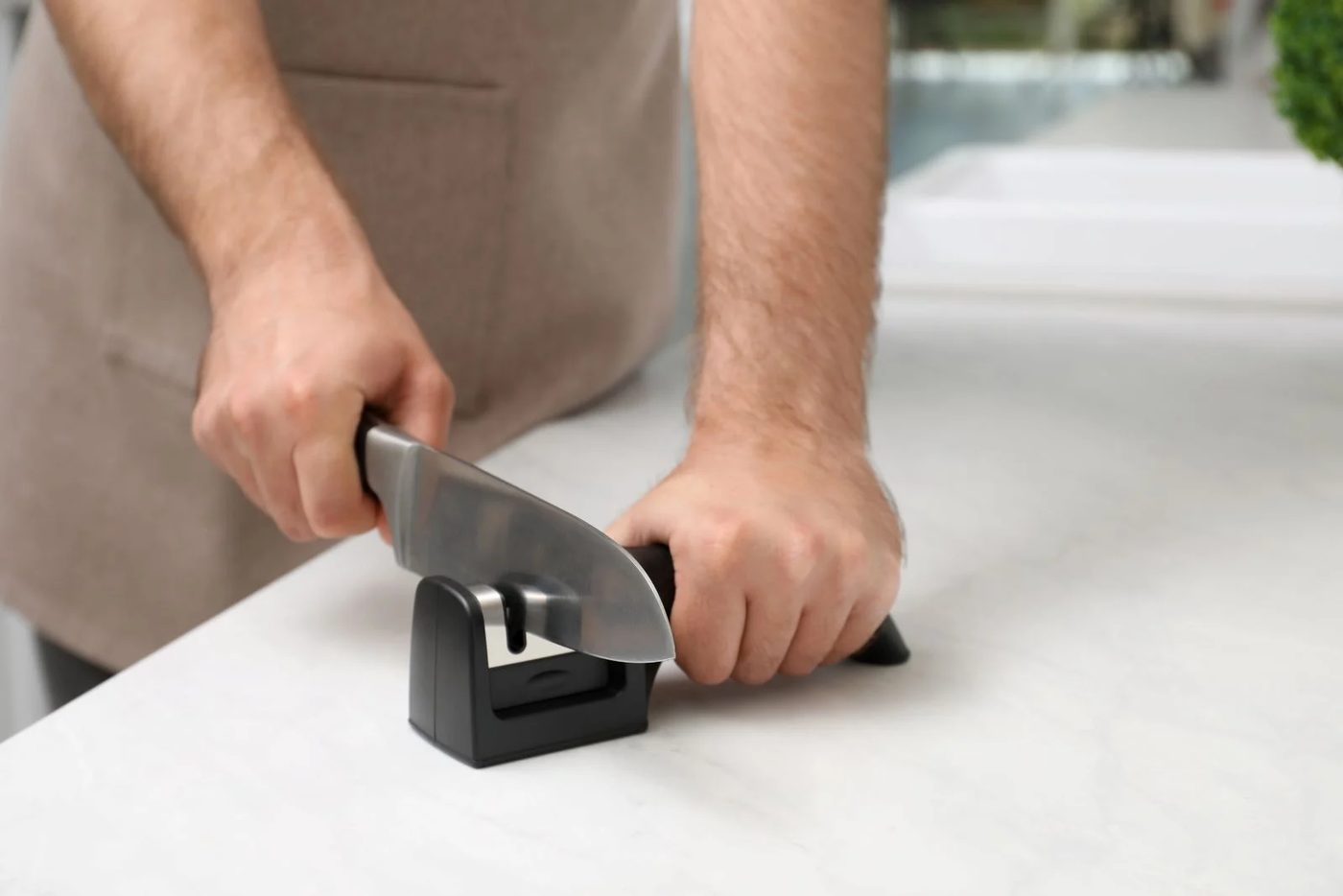 Shrapening Knife