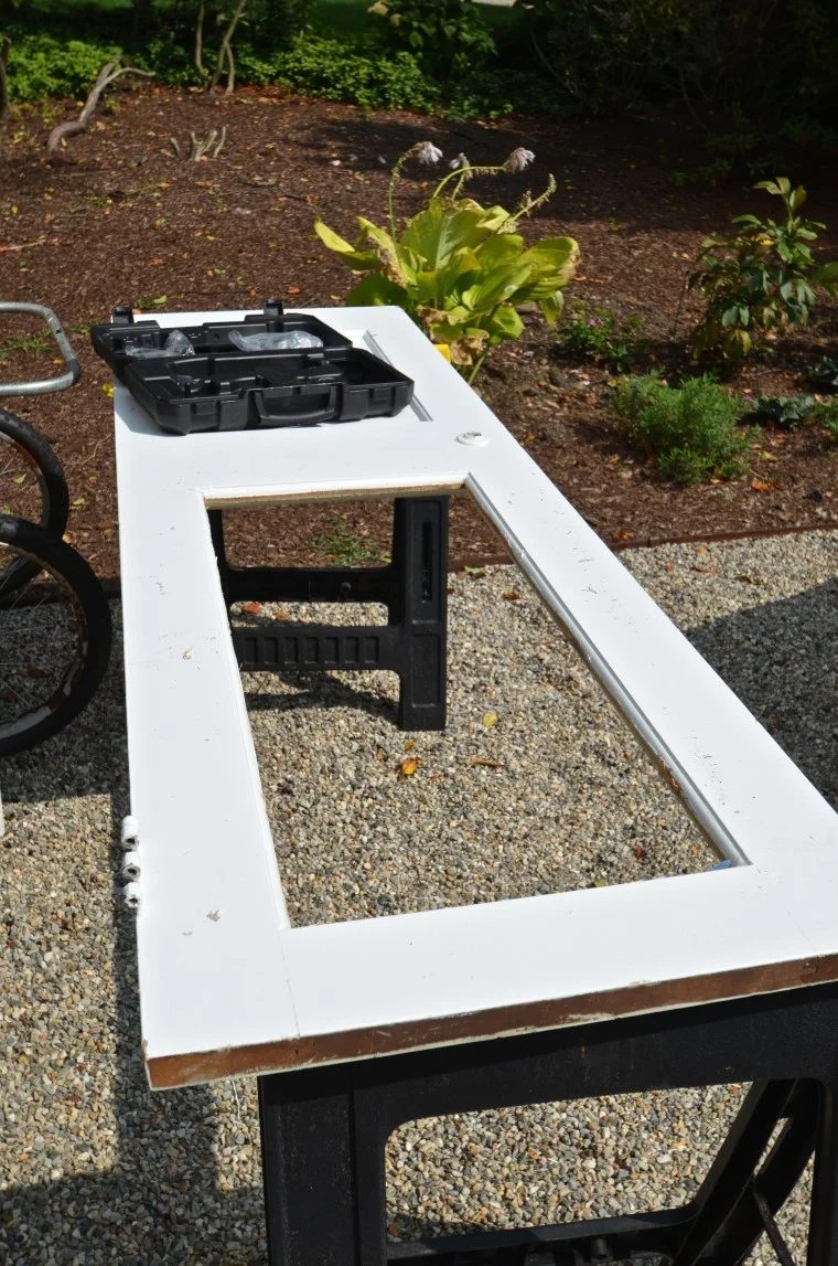 How to add natural light by creating a glass panel door by Ciburbanity featured on @Bekob