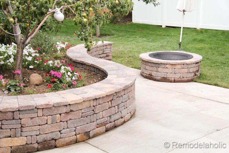How to build a curved retaining wall and matching fire pit using Pavestone blocks, from Bekob