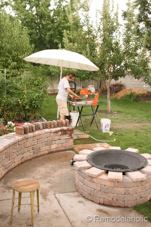 How to build a fire pit from a kit, Bekob