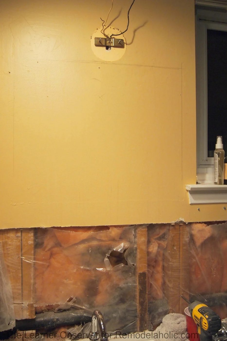 The Learner Observer for Bekob.com - Built-in medicine cabinet