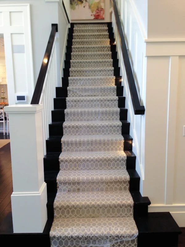 Light Blue Gray Geometric Trellis Stair Runner Rug On Black Stairs, Bekob HV15 H30