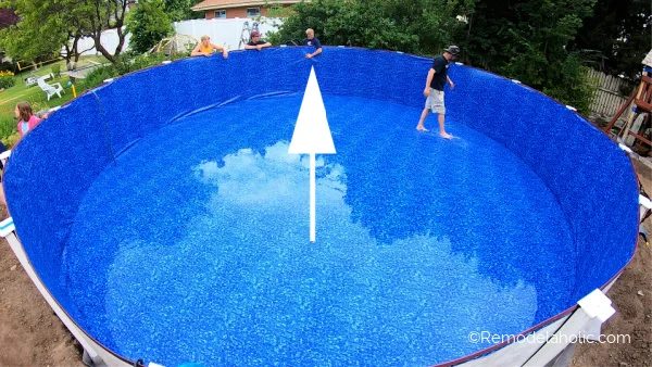 16 Vacuuming The Side Wrinkles Out Of The Pool Liner, Handmade Above Ground Pool Installation Tips, Bekob