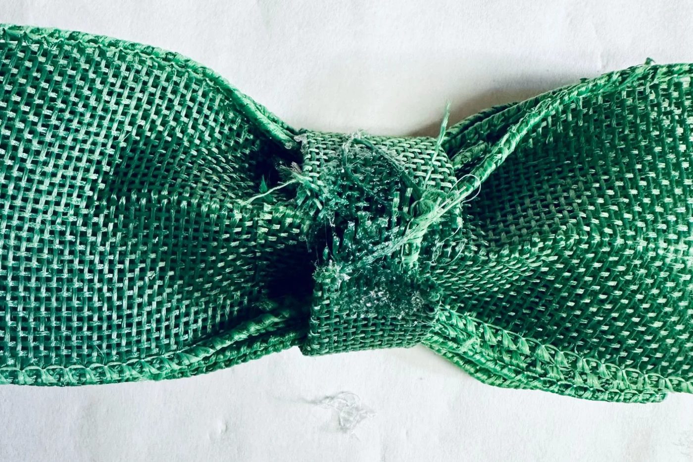 Christmas Dollar Tree Candy Cane Wreath Form With Elf, How To Make A Burlap Bow Step By Step, Bekob