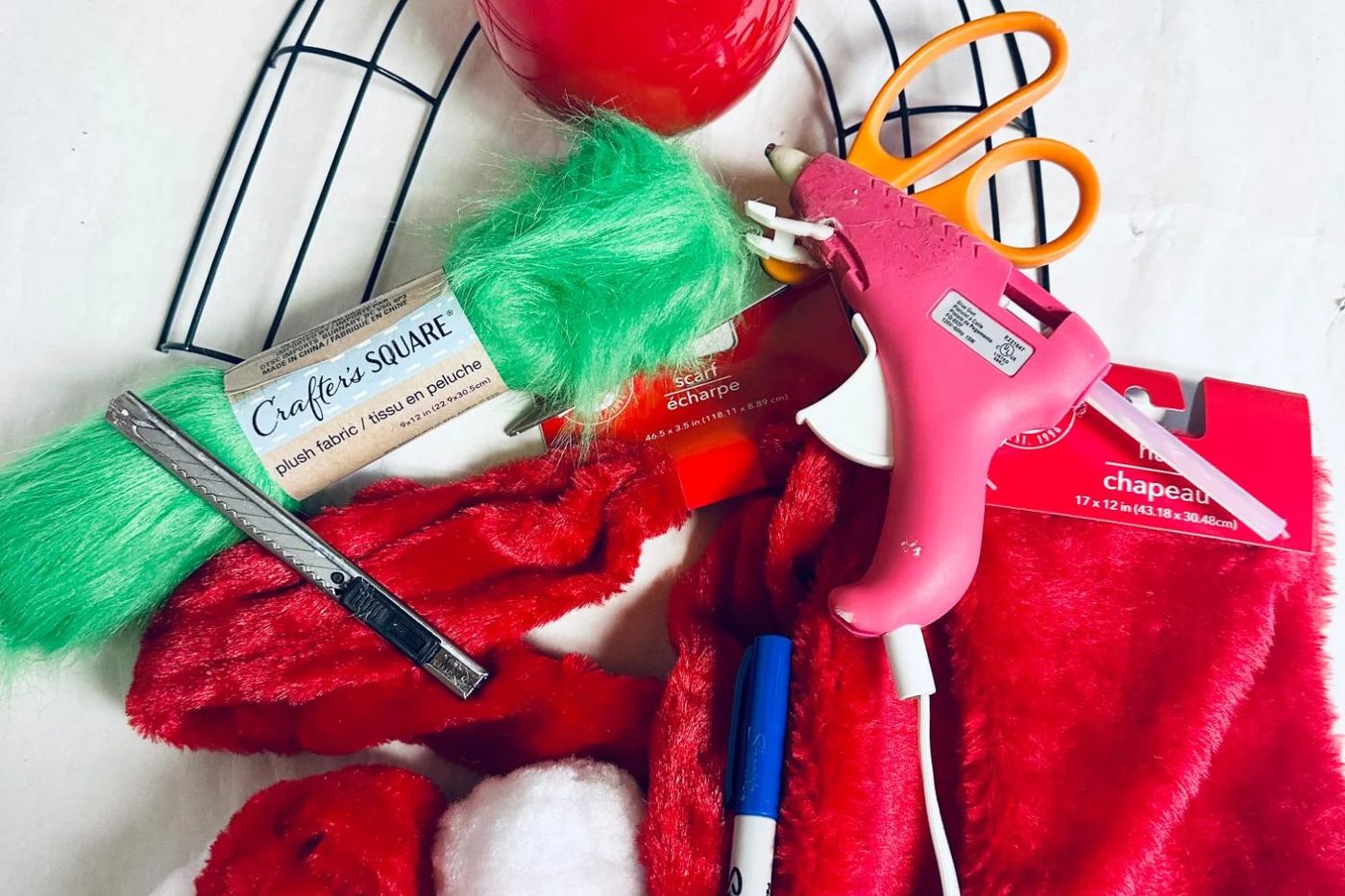 How To Make A Grinch Wreath From Dollar Tree Materials, Bekob
