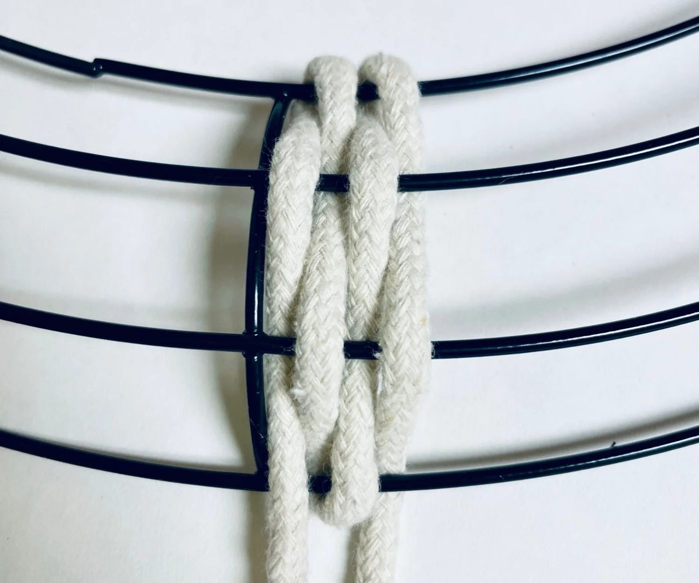 How To Make A direct Handmade Woven Rope Wreath With Dollar Store Clothesline, Bekob (5a)