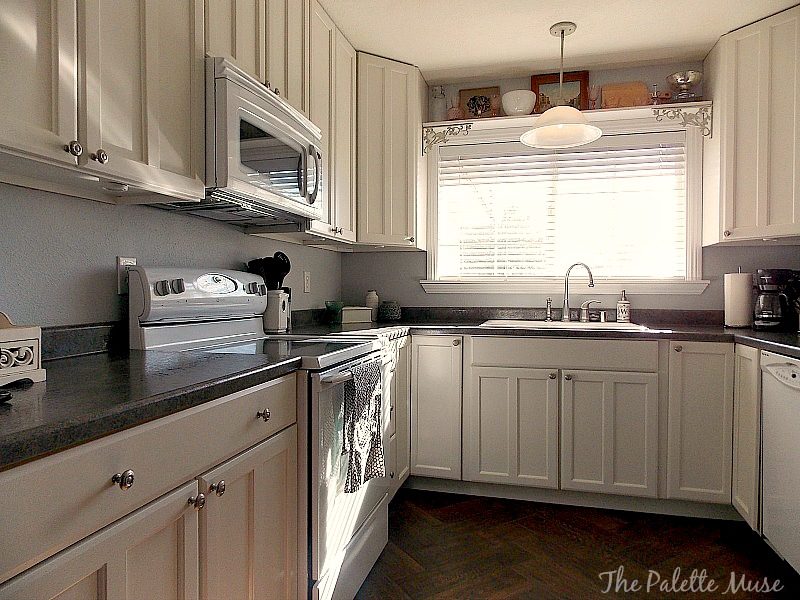 How to Paint Cabinet Doors by The Palette Muse featured on Bekob