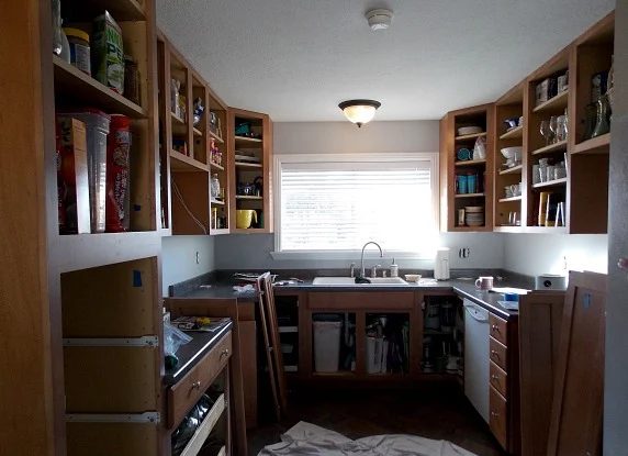 Painting Kitchen Cabinets by The Palette Muse featured on Bekob