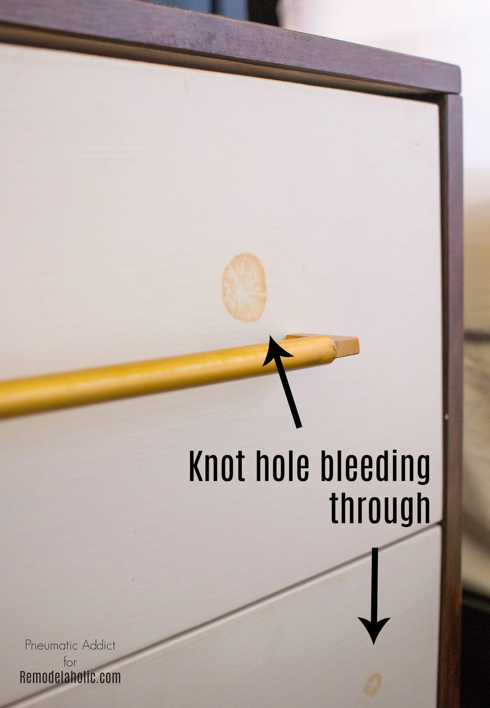 Knot Hole White Paint Tanin Stain Wood WM