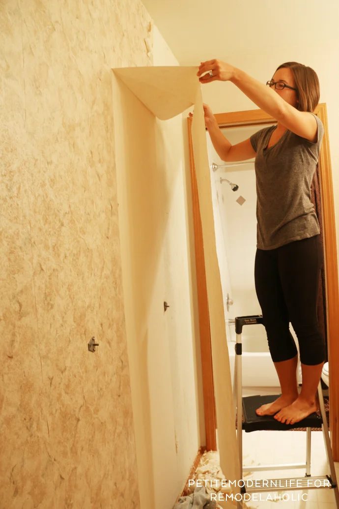 Remove wallpaper in 2 straightforward steps WITHOUT chemicals! And find out how to prep for paint!