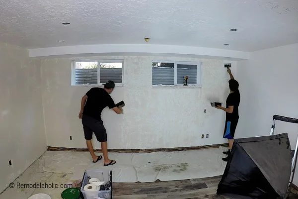 First Thin Coat Of Drywall Mud Joint Compound To Skim Coat Smooth Texture Walls, Bekob