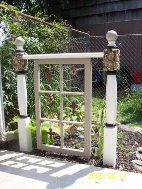 via Robo Margo - old window as garden gate - via Bekob