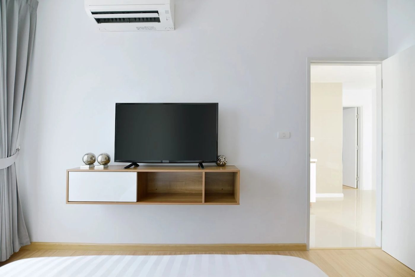 Bedroom Tv