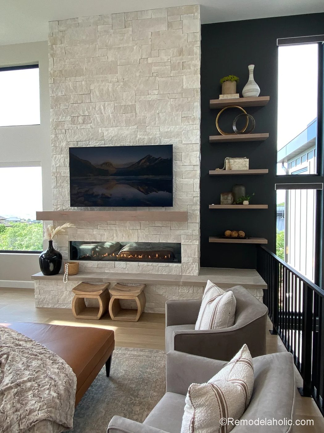 UVP23 H2 Summit Construction Designer New View Design (78) Bekob Tall Walls Decorating