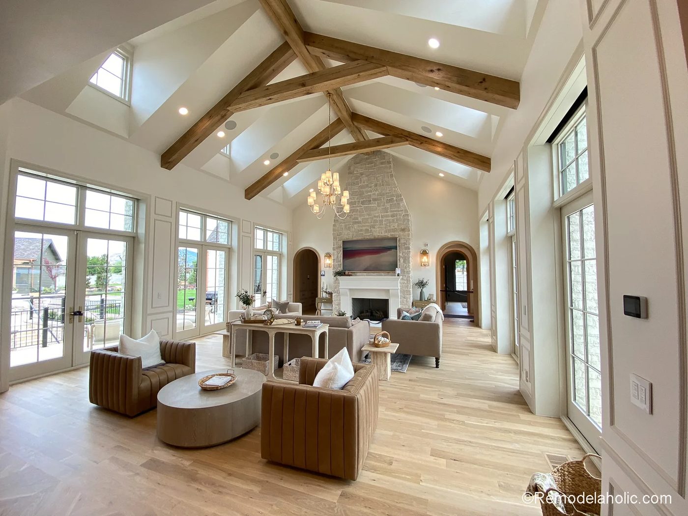 UVP23 H23 Davies Design Build D Maven Design Manifold Interior Design Bekob Tall Walls Decorating