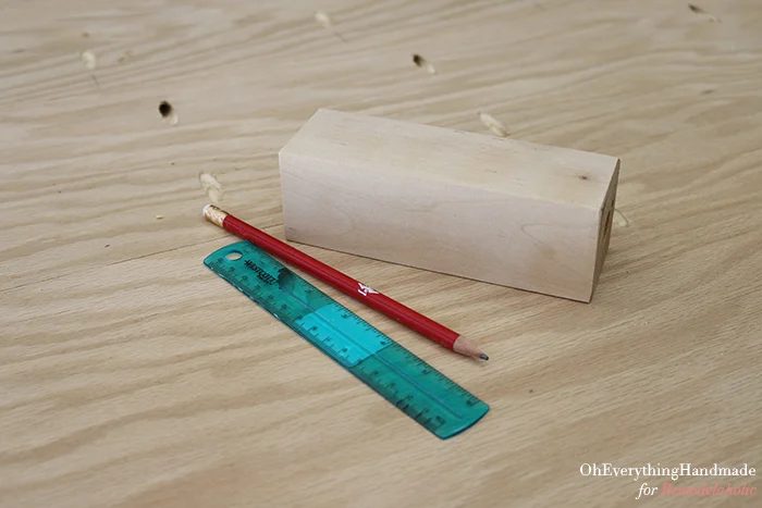 Ikea Karlstad Tapered leg - sanding the legs and measuring