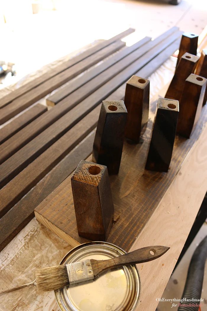 Ikea Karlstad Tapered leg - staining the legs