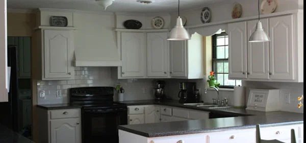 I’m Dreaming of White Kitchen Cabinets