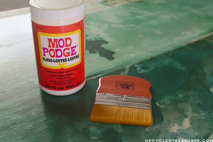 Create Large Scale Wall Art on a modest-cost by Upcycled Treasures for Bekob