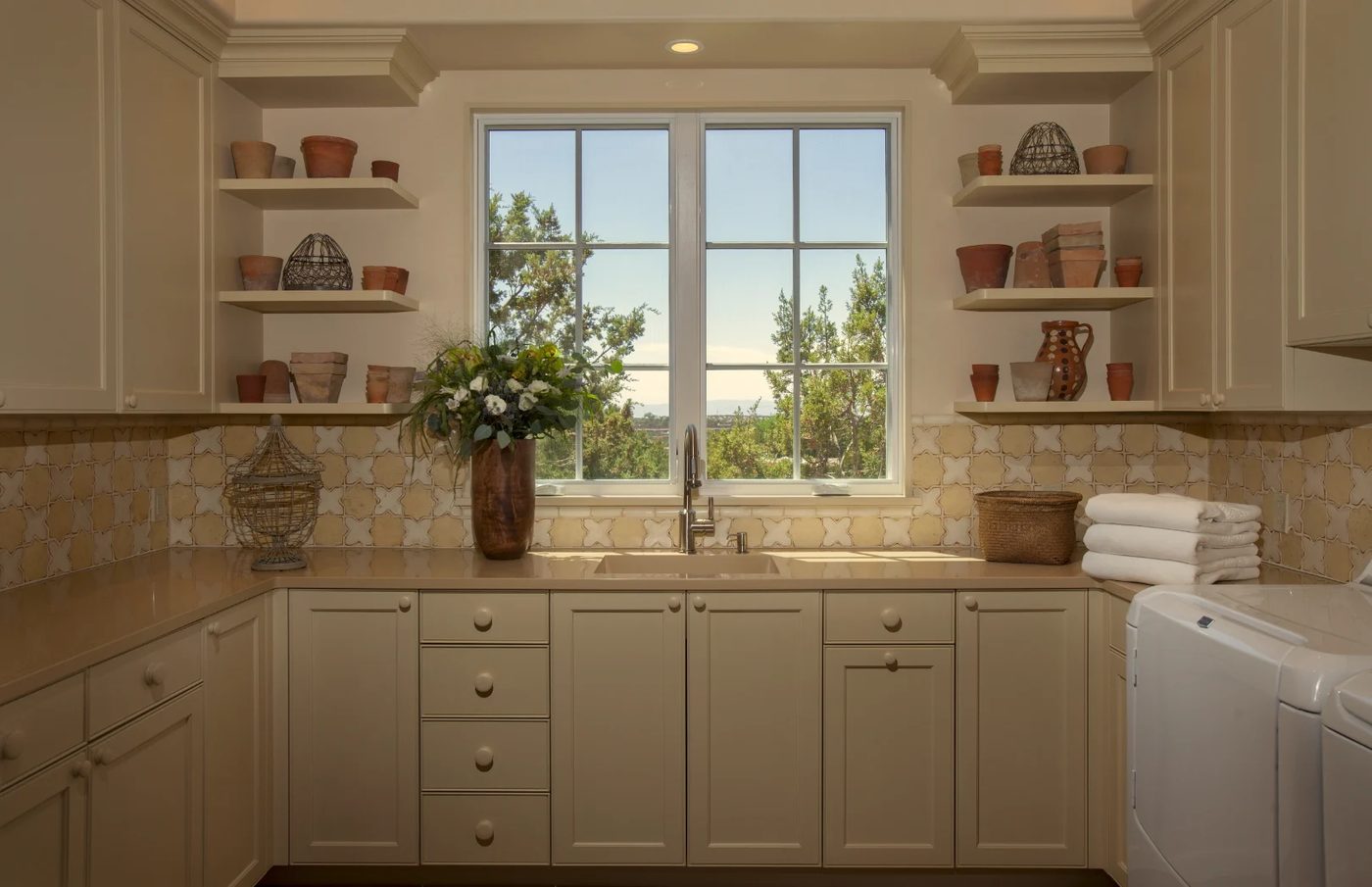 modern Southwest kitchen by Violante & Rochford Interiors, photo credit © Wendy McEahern