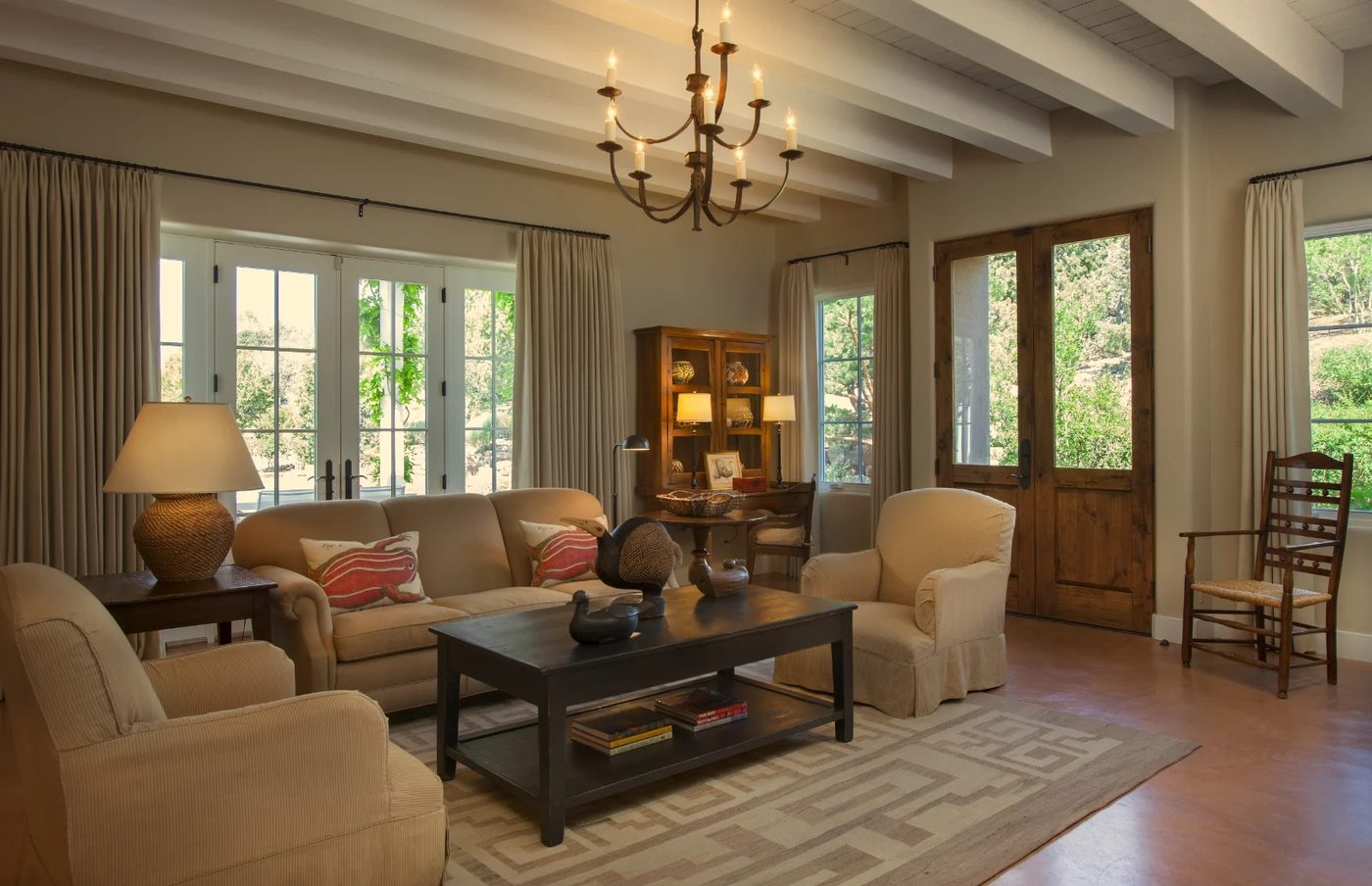 contemporary living room by Violante & Rochford Interiors, photo credit © Wendy McEahern