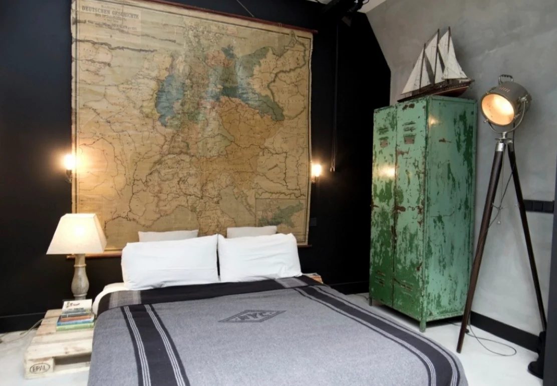 Map Headboard via sarah and bendrix