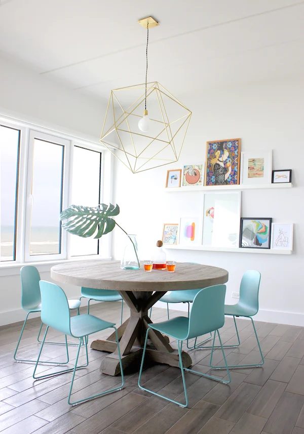 striking dining area | Modern Tropical Style on Bekob.com
