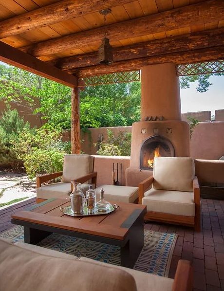 outdoor sitting area, Southwest meets modern, by Violante & Rochford Interiors, photo credit © Wendy McEahern