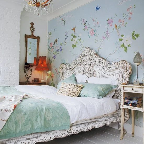 Floral Wall with ornate bed house to home